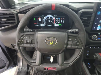2026 Toyota Sequoia TRD Pro - miniatura 10