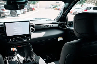 2026 Toyota Sequoia TRD Pro - miniatura 24