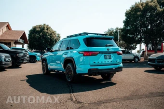 2026 Toyota Sequoia TRD Pro - miniatura 5