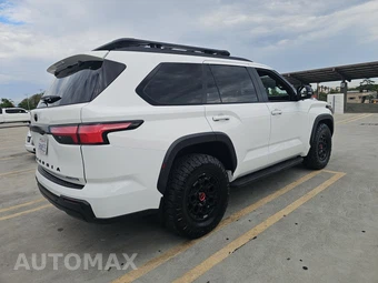 2026 Toyota Sequoia TRD Pro - miniatura 4