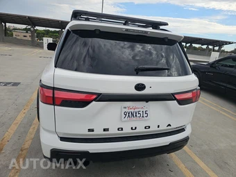 2026 Toyota Sequoia TRD Pro - miniatura 5
