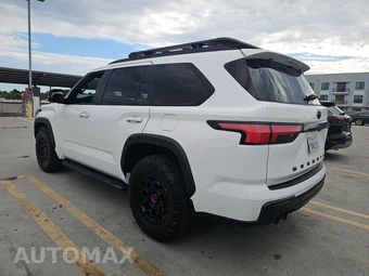 2026 Toyota Sequoia TRD Pro - miniatura 6