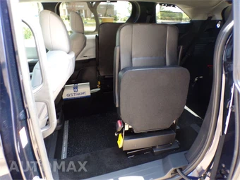 2026 Toyota Sienna LE 8-Passenger 120.5" WB - miniatura 13