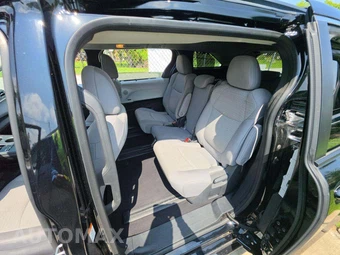 2026 Toyota Sienna LE 8-Passenger 120.5" WB - miniatura 13