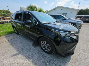 2026 Toyota Sienna LE 8-Passenger 120.5" WB - miniatura 4