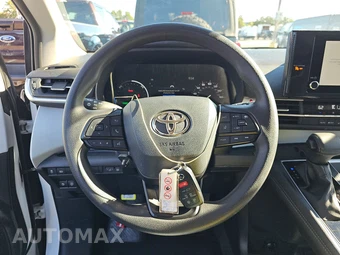 2026 Toyota Sienna LE 8-Passenger 120.5" WB - miniatura 10