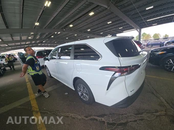 2026 Toyota Sienna LE 8-Passenger 120.5" WB - miniatura 6