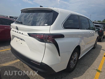 2026 Toyota Sienna LE 8-Passenger 120.5" WB - miniatura 4