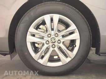 2026 Toyota Sienna Limited 7-Passenger 120.5" WB - miniatura 9