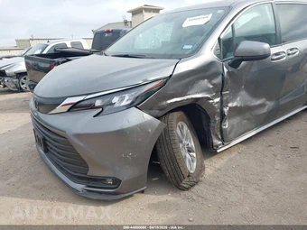 2026 Toyota Sienna XLE 7-Passenger 120.5" WB - miniatura 6