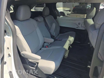 2026 Toyota Sienna XLE 8-Passenger 120.5" WB - miniatura 17