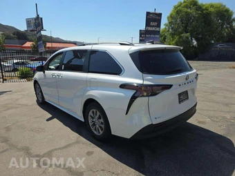 2026 Toyota Sienna XLE 8-Passenger 120.5" WB - miniatura 2