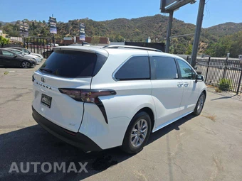 2026 Toyota Sienna XLE 8-Passenger 120.5" WB - miniatura 3