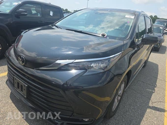 2026 Toyota Sienna XLE 8-Passenger 120.5" WB
