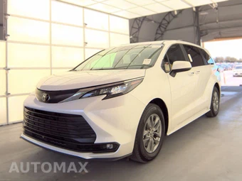2026 Toyota Sienna XLE 8-Passenger 120.5" WB