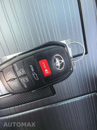 2026 Toyota Sienna XLE 8-Passenger 120.5" WB - miniatura 8