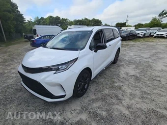 2026 Toyota Sienna XSE 7-Passenger 120.5" WB