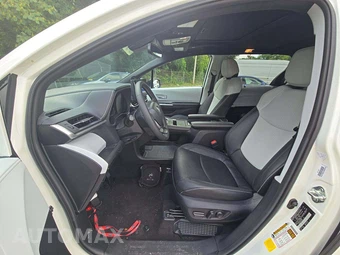 2026 Toyota Sienna XSE 7-Passenger 120.5" WB - miniatura 3