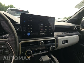 2026 Toyota Tacoma i-FORCE MAX Limited Crew Cab Medium Bed - miniatura 11