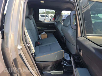 2026 Toyota Tacoma i-FORCE MAX Trailhunter Crew Cab Medium Bed - miniatura 13