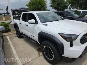 2026 Toyota Tacoma i-FORCE MAX TRD Off Road Crew Cab Medium Bed - miniatura 4