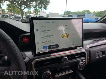 2026 Toyota Tacoma i-FORCE MAX TRD Off Road Crew Cab Medium Bed - miniatura 10