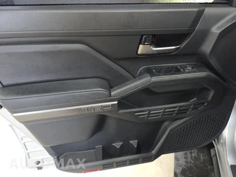 2026 Toyota Tacoma i-FORCE MAX TRD Off Road Crew Cab Medium Bed - miniatura 9
