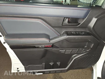 2026 Toyota Tacoma i-FORCE MAX TRD Pro Crew Cab Medium Bed - miniatura 15