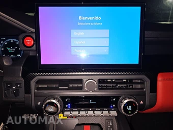 2026 Toyota Tacoma i-FORCE MAX TRD Pro Crew Cab Medium Bed - miniatura 11