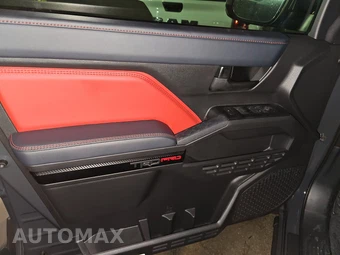 2026 Toyota Tacoma i-FORCE MAX TRD Pro Crew Cab Medium Bed - miniatura 9