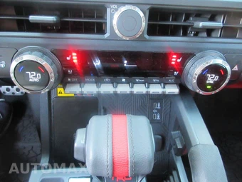 2026 Toyota Tacoma i-FORCE MAX TRD Pro Crew Cab Medium Bed - miniatura 12