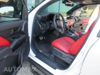 2026 Toyota Tacoma i-FORCE MAX TRD Pro Crew Cab Medium Bed - miniatura 6