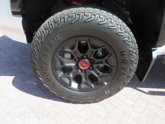 2026 Toyota Tacoma i-FORCE MAX TRD Pro Crew Cab Medium Bed - miniatura 68