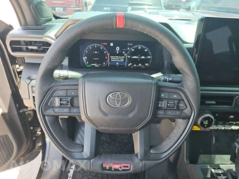 2026 Toyota Tacoma i-FORCE MAX TRD Pro Crew Cab Medium Bed - miniatura 10
