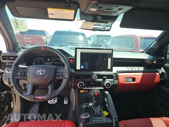 2026 Toyota Tacoma i-FORCE MAX TRD Pro Crew Cab Medium Bed - miniatura 11