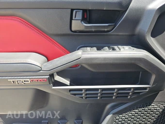 2026 Toyota Tacoma i-FORCE MAX TRD Pro Crew Cab Medium Bed - miniatura 9