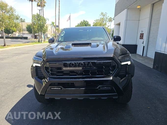 2026 Toyota Tacoma i-FORCE MAX TRD Pro Crew Cab Medium Bed - miniatura 2