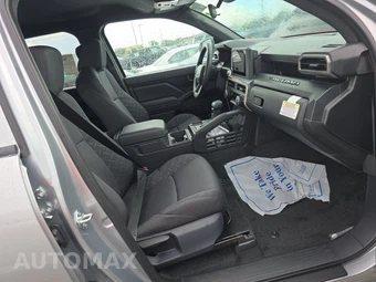 2026 Toyota Tacoma SR Crew Cab Medium Bed - miniatura 8