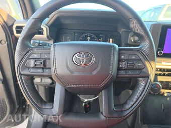 2026 Toyota Tacoma SR5 Crew Cab Medium Bed - miniatura 10
