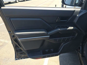 2026 Toyota Tacoma SR5 Crew Cab Medium Bed - miniatura 9