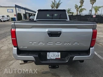 2026 Toyota Tacoma SR5 Crew Cab Medium Bed - miniatura 5