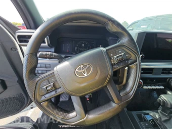 2026 Toyota Tacoma SR5 Crew Cab Medium Bed - miniatura 10