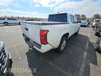 2026 Toyota Tacoma SR5 Crew Cab Medium Bed - miniatura 4
