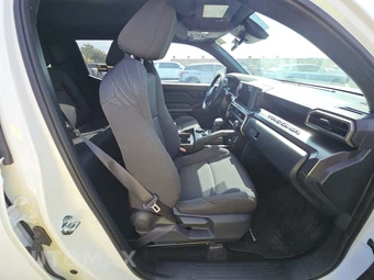 2026 Toyota Tacoma SR5 Crew Cab Medium Bed - miniatura 8