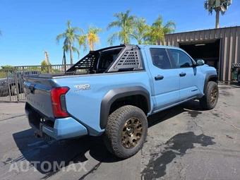 2026 Toyota Tacoma TRD Off-Road Crew Cab Medium Bed - miniatura 3