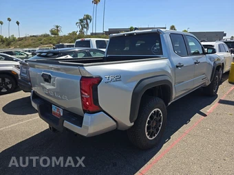 2026 Toyota Tacoma TRD Off-Road Crew Cab Medium Bed - miniatura 4