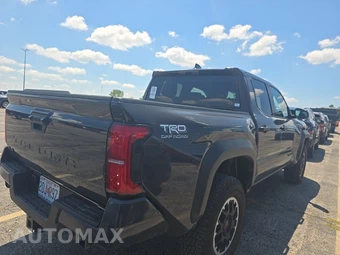 2026 Toyota Tacoma TRD Off-Road Crew Cab Medium Bed - miniatura 4