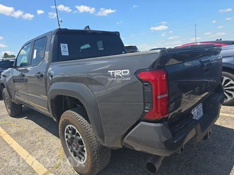 2026 Toyota Tacoma TRD Off-Road Crew Cab Medium Bed - miniatura 6