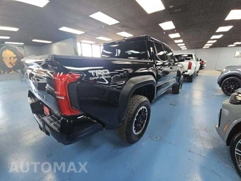2026 Toyota Tacoma TRD Off-Road Crew Cab Medium Bed - miniatura 3