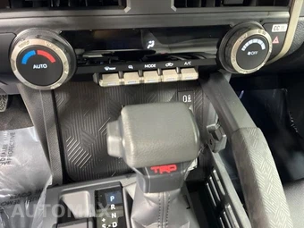 2026 Toyota Tacoma TRD Off-Road Crew Cab Medium Bed - miniatura 16